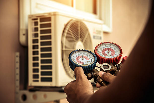 Professional Heat Pump Repair technician working in Vineburg, CA